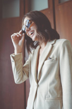 Taillierter Blazer aus Samt in Creme