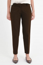 Schmale Hose aus Baumwoll-Mix in Chocolate