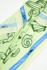 Tuch mit Food-Print in Grün/Blau