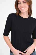 Strickshirt mit abgesetzten Streifen in Schwarz