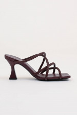 Sandalette mit geflochtenen Riemchen in Bordeaux