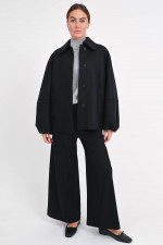 Wolljacke mit Keulenärmeln in Schwarz
