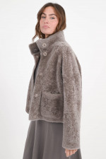 Jacke aus Lammfell in Taupe
