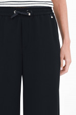 Straight-Leg-Hose in Schwarz