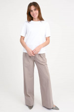 T-Shirt mit Knopfleiste in Weiß