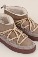 Lammfell-Boot CLASSIC LOW in Taupe