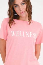 T-Shirt WELNESS in Fresh Peach