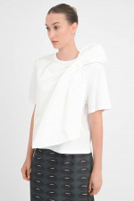 Shirt COLLE mit asymmetrischer Schleife in Weiß