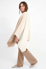 Gestreiftes Cape BRENTA aus Woll-Mix in Kamel