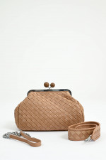Geflochtene Clutch PANCIA in Nude