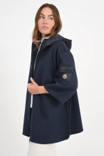 Cape mit gesteppter Kapuze in Navy
