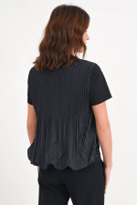 Shirt mit Plisseefalten in Schwarz