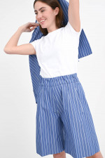 Gestreifte Baumwoll-Shorts in Blau/Weiß