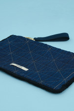 Clutch in Stepp-Optik in Indigoblau