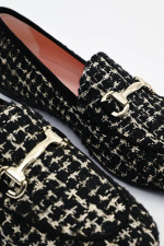 Loafer in Bouclé-Optik in Schwarz/Natur