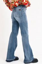 Bootcut Jeans mit Used-Optik in Mittelblau