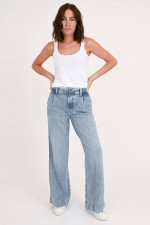 Jeans ABBYS mit weitem Bein in Hellblau