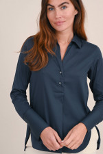 Bluse mit kurzer Knopfleiste in Navy