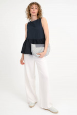 Top mit Schößchen in Navy