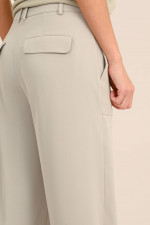 Weite Hose im Utility-Look in Taupe