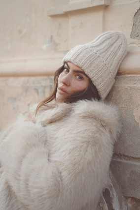 Mütze aus Wollmix in Sand meliert