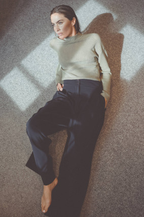 Wide-Leg Hose mit Bundfalten in Navy