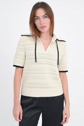 Lochstickerei-Polo in Cashew/Schwarz