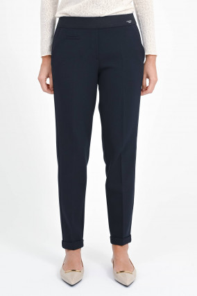Hose KIM mit schmal zulaufendem Bein in Dark Navy