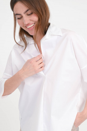 Popelin-Bluse mit Tunika-Ausschnitt in Weiß
