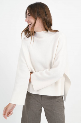 Pullover mit hohen Seitenschlitzen in Natur