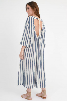 Kleid HYPONOTIC mit Rückenausschnitt in Blau/Weiß