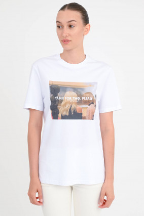 T-Shirt TABLE FOR TWO-Schriftzug in Weiß