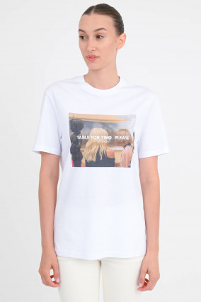 T-Shirt TABLE FOR TWO-Schriftzug in Weiß