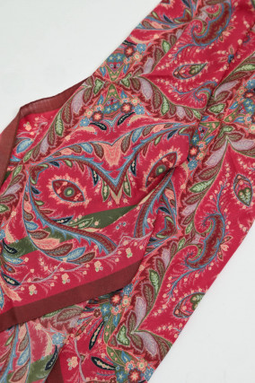 Tuch mit Paisley-Print in Bordeaux/Multi