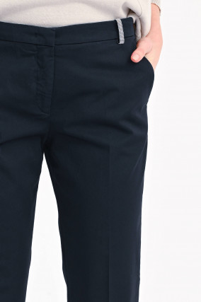 Chino mit Schmuckstein-Details in Navy