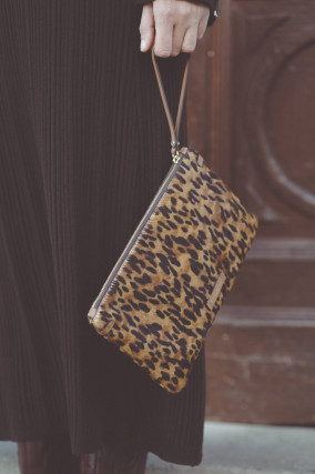 Clutch HERMY in Leo-Print 