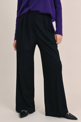 Weite Schurwoll Hose in Schwarz