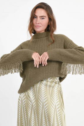 Pullover mit Fransen in Oliv 