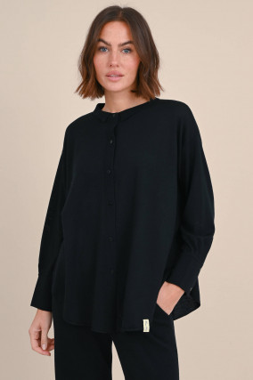 Strickhemd aus Merinowolle in Schwarz