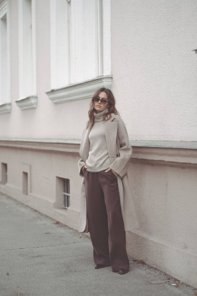 Straight-Leg-Hose in Braun