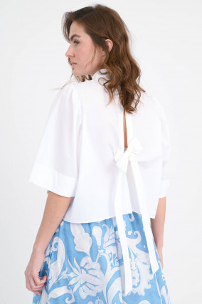 Bluse mit gebundenem Rücken in Weiß