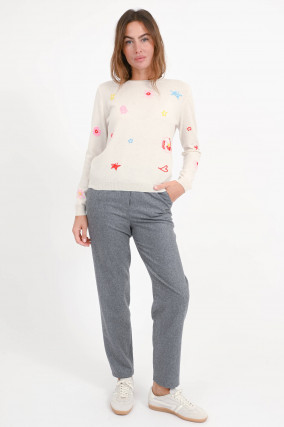 Cashmere Pullover mit Stick-Applikationen in Cloud