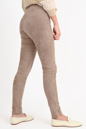 Slim Fit Velourslederhose in Taupe