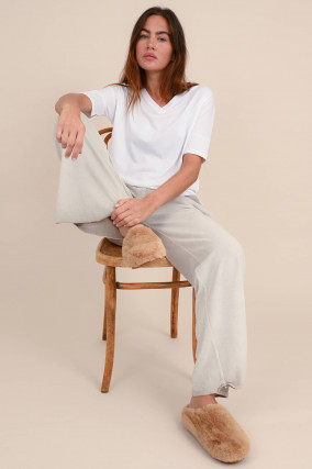 T-Shirt mit V-Neck in Weiß