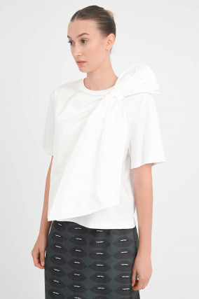 Shirt COLLE mit asymmetrischer Schleife in Weiß