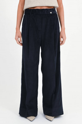 Cord-Hose mit Logo-Detail am Bund in Navy