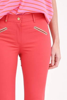  Chino ROYAL mit Lederdetails in Berry