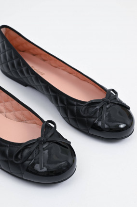 Gesteppte Ballerina in Schwarz