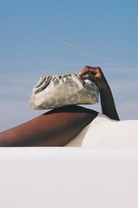 Patterned Clutch in Khaki/Mint