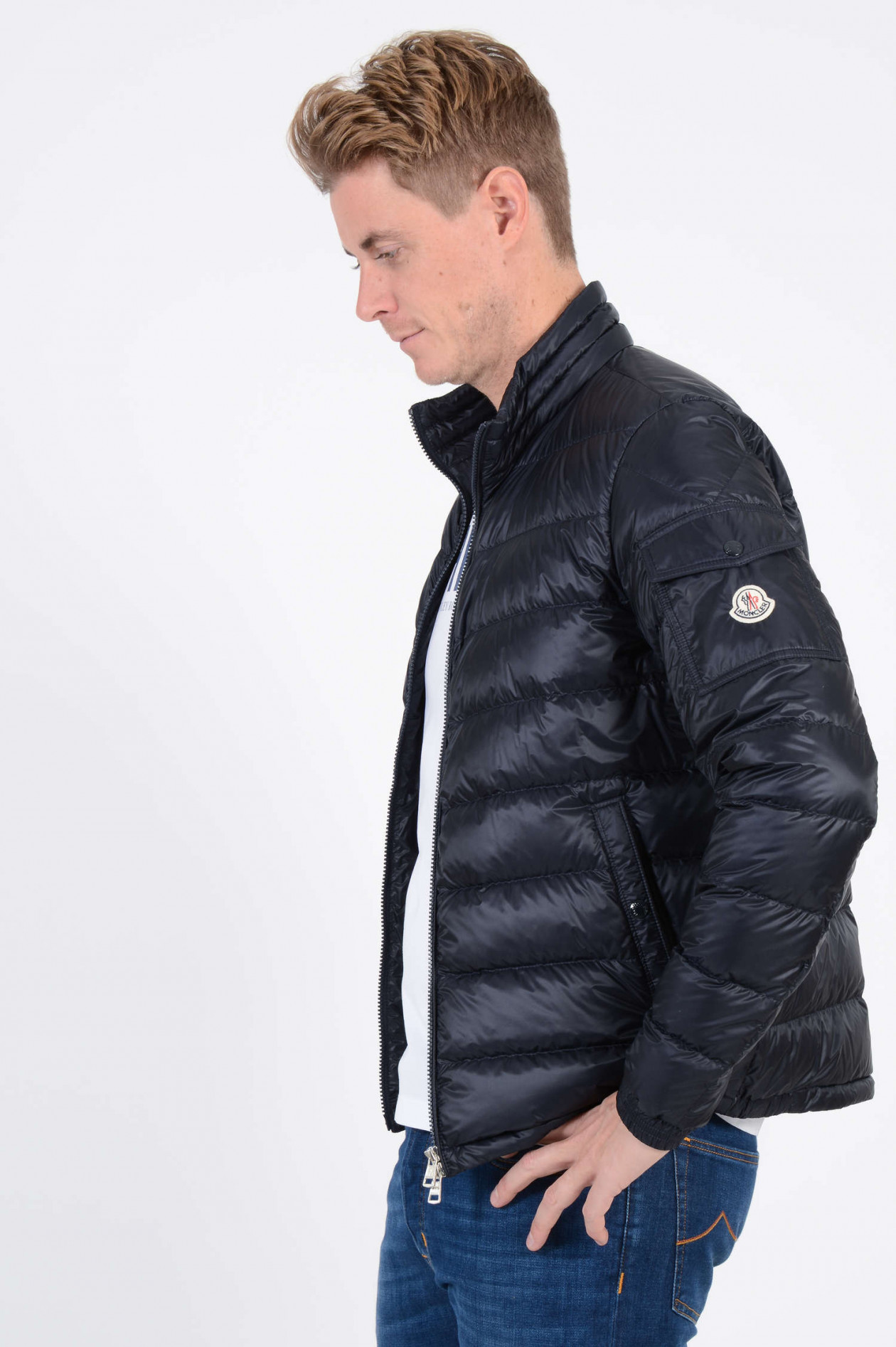 Moncler lambot black store